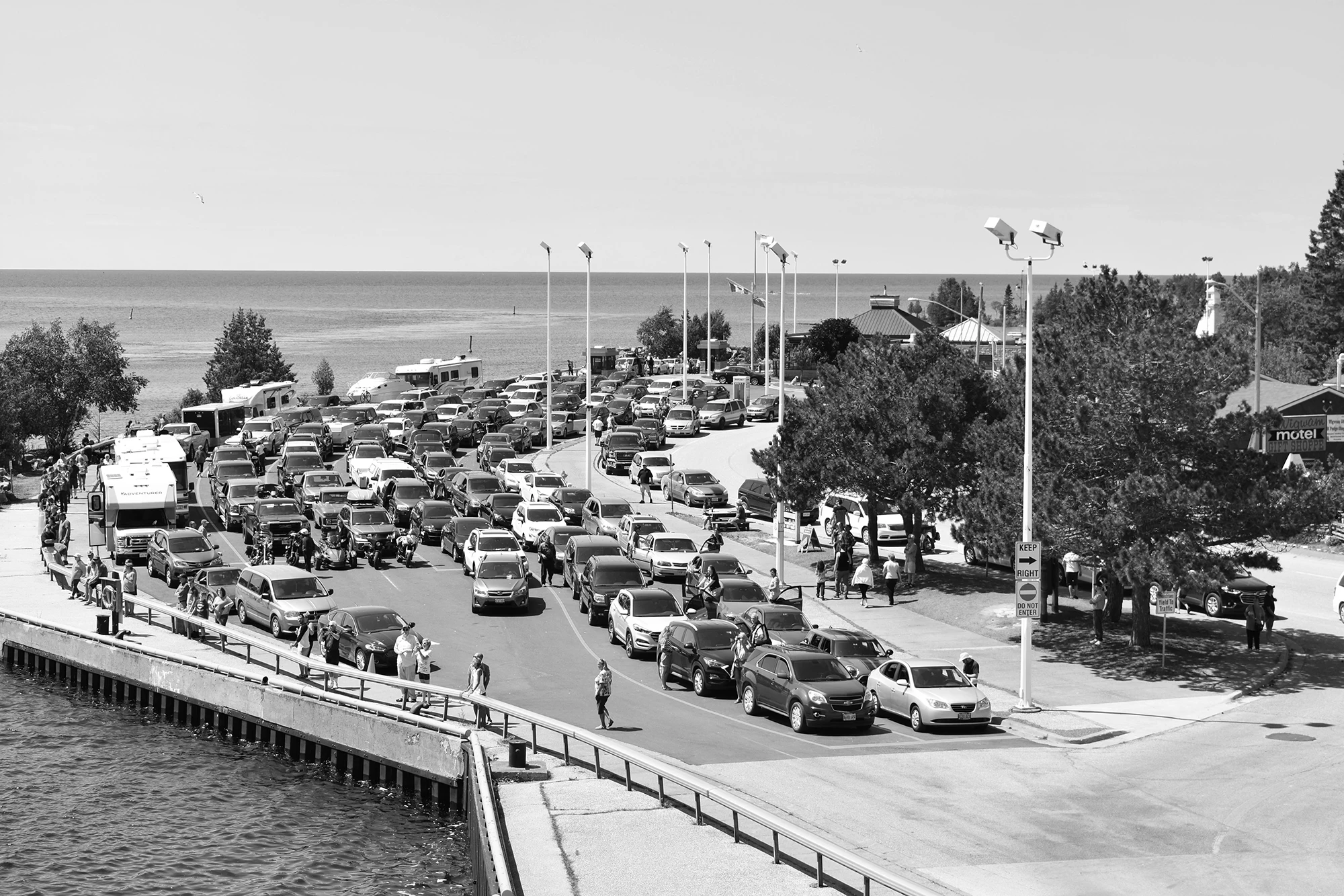 vérifier carrosserie et pare-brise avant un long trajet
